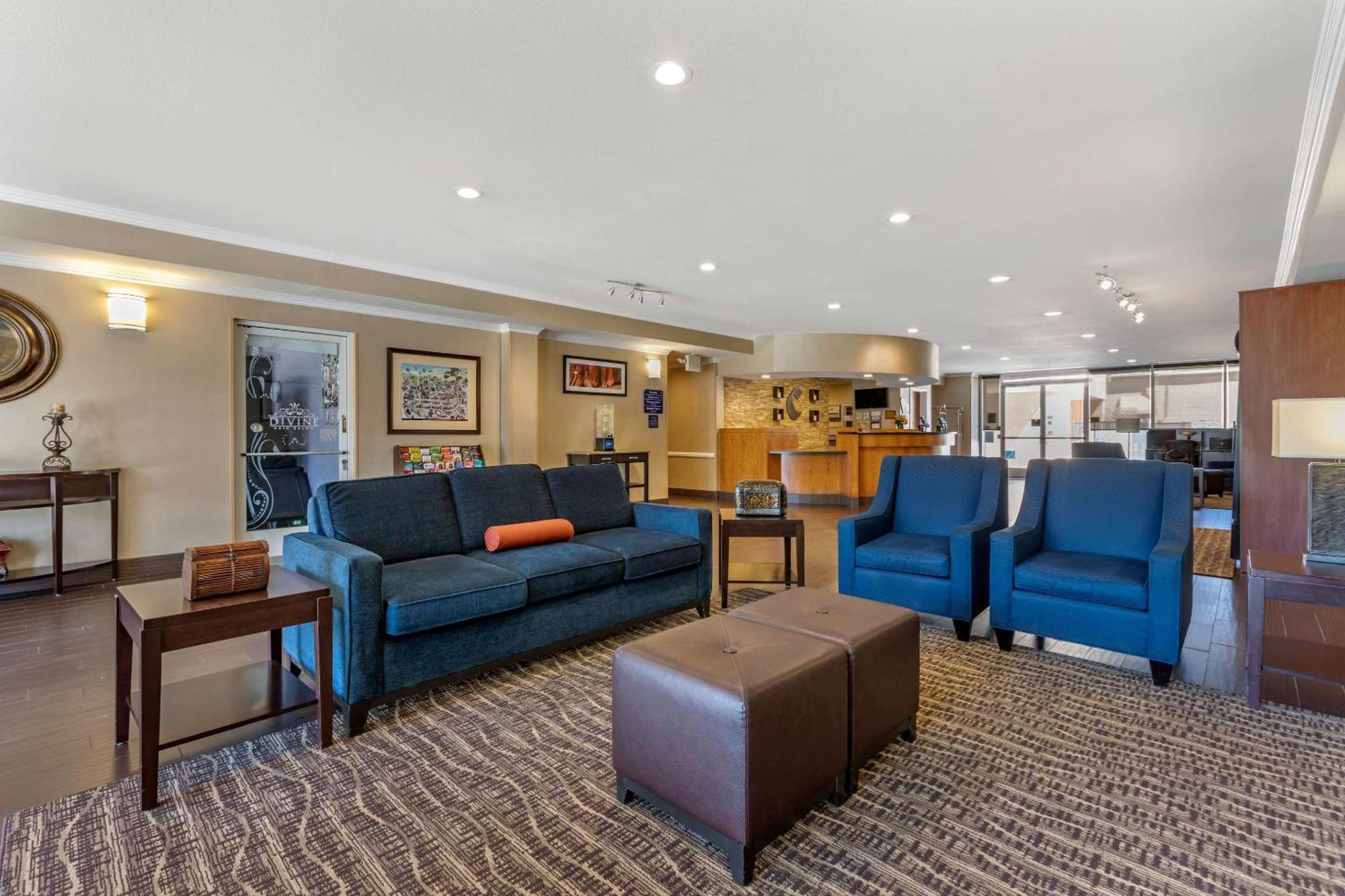 Comfort Suites Visalia - Convention Center Exterior foto